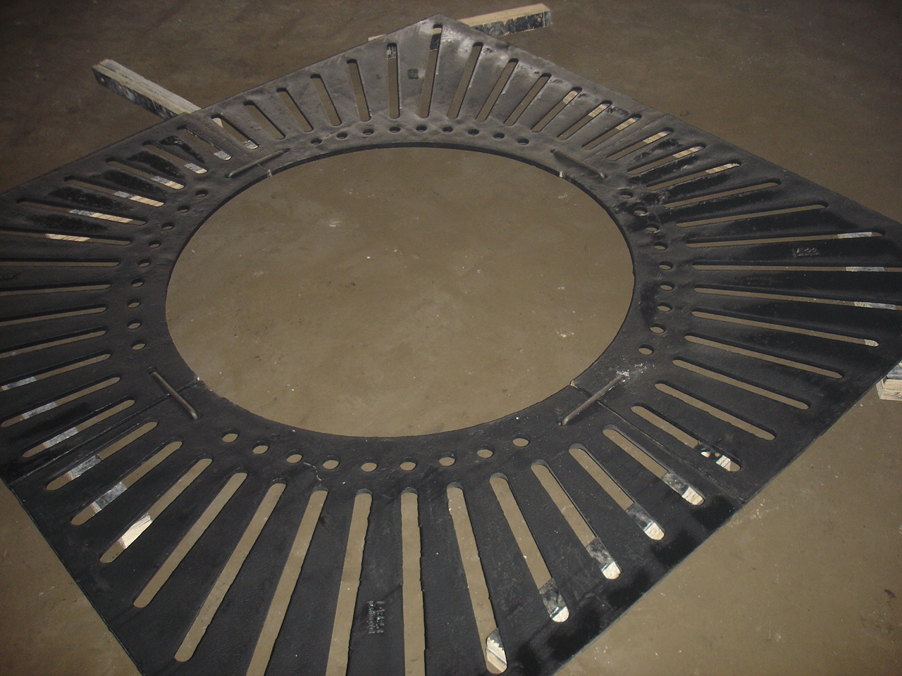 touchless dustbin